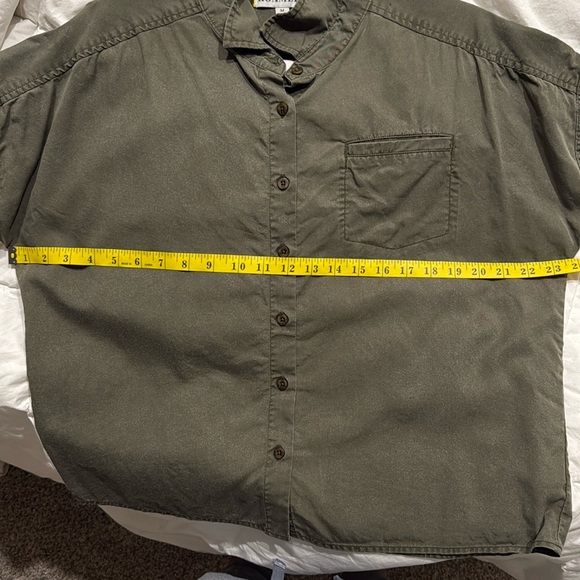 Super comfy CAMP SHIRT!!🏕️ - Picture 5 of 7